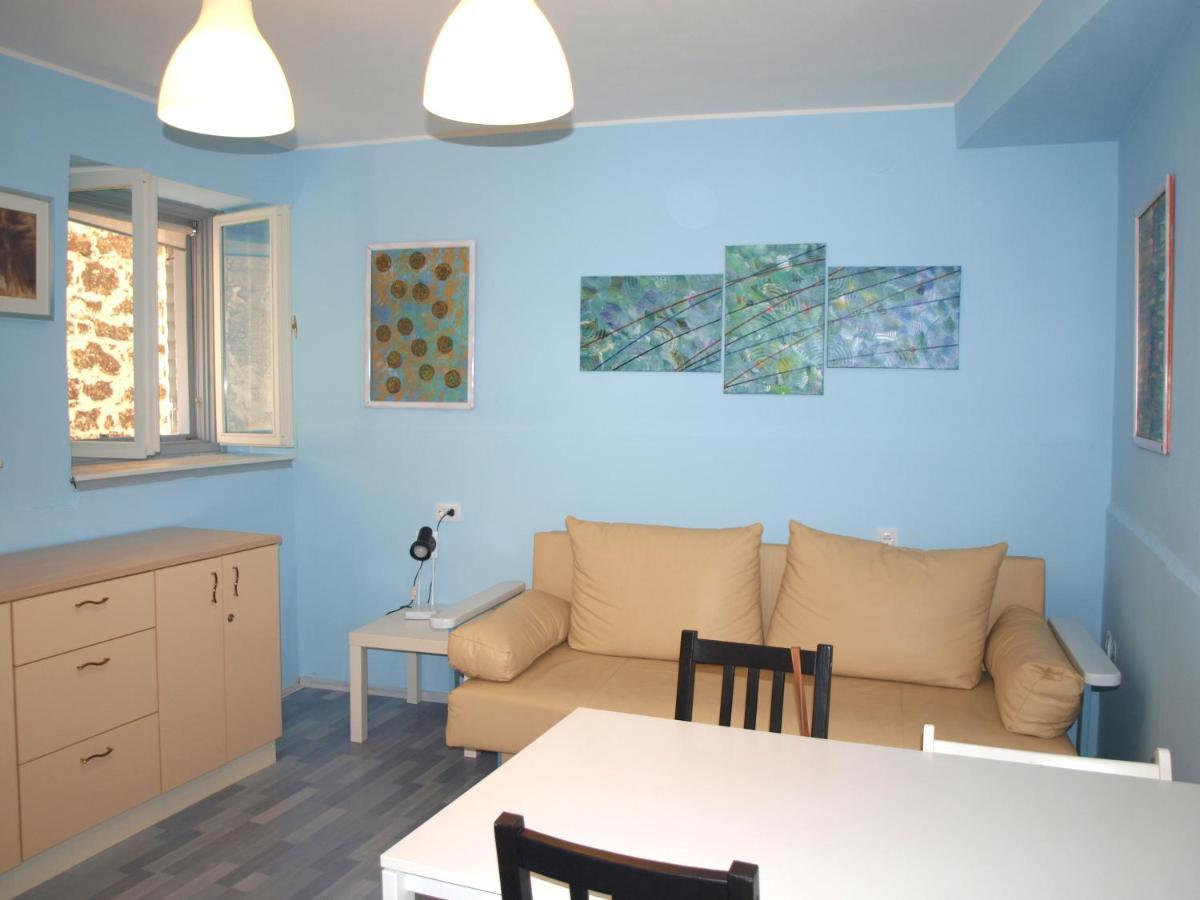 Apartment Sky 48 Ровінь Екстер'єр фото